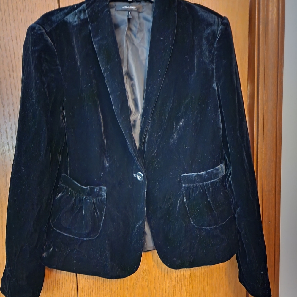 Womens velvet lined long sleeve jacket